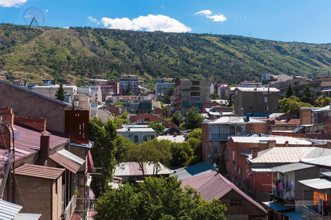 Nini'S Lofts At The Melikishvili Street Тбилиси Екстериор снимка